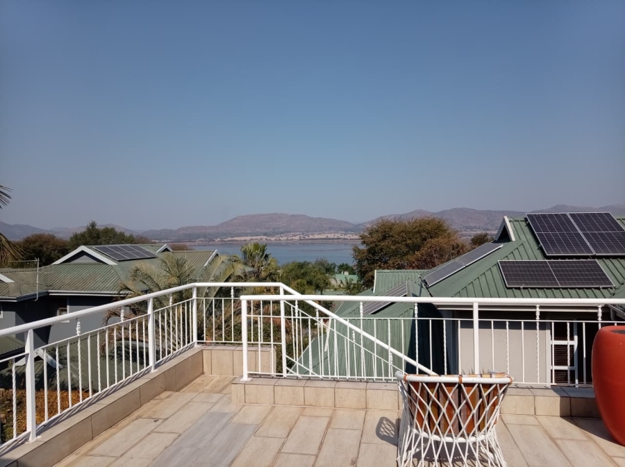 4 Bedroom Property for Sale in Caribbean Beach Club North West